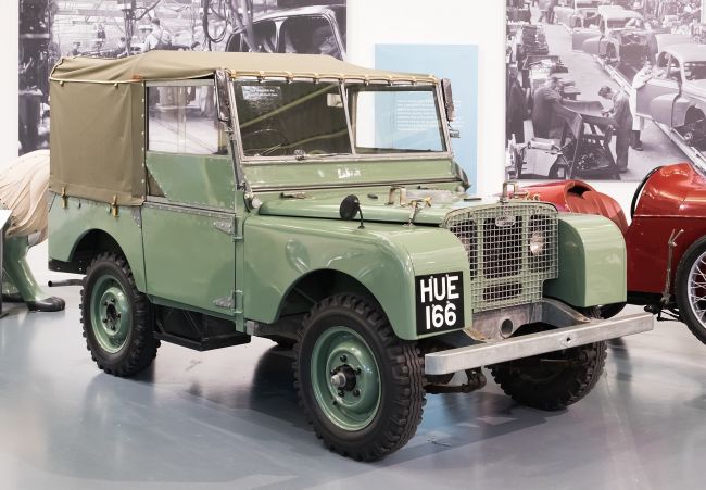 Restomodded EV Land Rovers for use in British Army