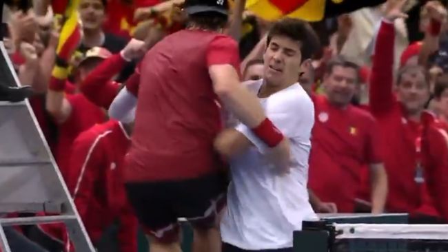 Controverse in Davis Cup na een onbedoelde botsing tussen twee spelers: een van hen weigerde verder te spelen