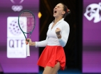 De Oekra&iuml;ense speelster Marta Kostyk weigert Sabalenka te begroeten in de finale van Brisbane: "Er zijn duizenden zonder licht en warm water"