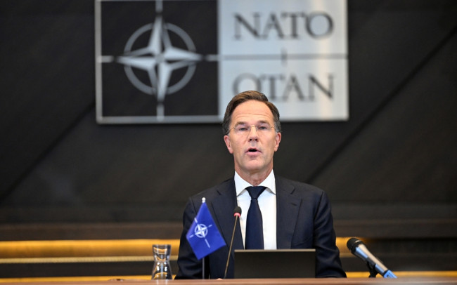 Rutte zegt dat Artikel 5 niet op tafel ligt nadat de NAVO een raket afschiet die op Turkije afgaat