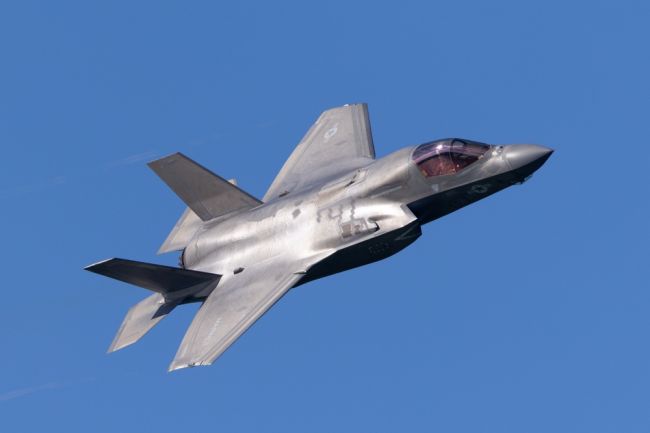 Nieuwe F-35B Lightning-jets versterken de kracht van de Britse luchtgevechten