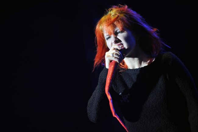Paramore-frontvrouw Hayley Williams brengt verrassend 17 nieuwe nummers uit
