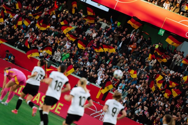 Spanje overleeft de Duitse aanval en alles wordt beslist in de tweede wedstrijd van de Women's Nations League: 0-0