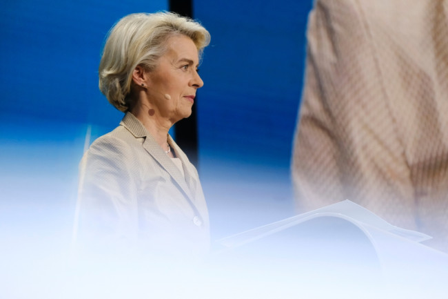 De Europese Commissie start nieuwe energie-initiatieven om de zelfvoorzienendheid te vergroten