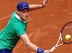 Sinner bereikt finale Roland Garros in spectaculaire wedstrijd met Djokovic