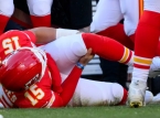 Patrick Mahomes scheurt zijn kruisband terwijl de Kansas City Chiefs de NFL-play-offs niet halen
