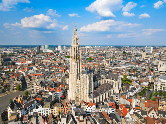 Vijf doden bij een woonhuisbrand in Antwerpen