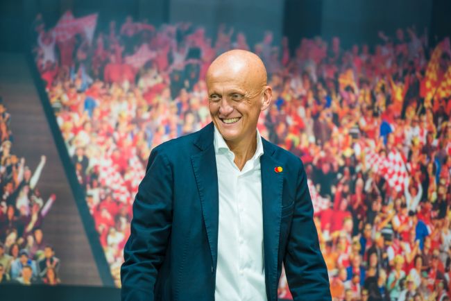 Pierluigi Collina verdedigt de beslissing om het doelpunt van Jonathan Tah, dat Duitsland naar de achtste finales zou hebben gestuurd, af te keuren