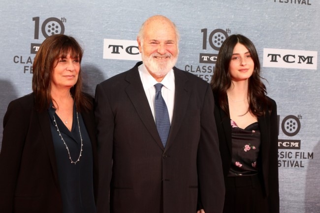 De politie onderzoekt de dood van filmmaker Rob Reiner en zijn vrouw als vermoedelijke moord