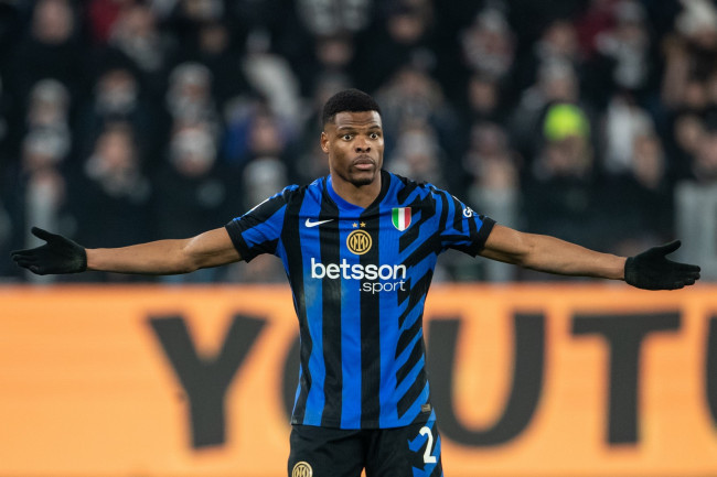 Real Madrid bevestigt officieel de vierde transfer van de zomer: rechtsback Denzel Dumfries