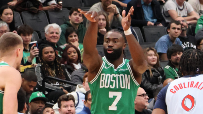 Boston Celtics-ster Jaylen Brown werd geruild naar rivaal Philadelphia 76ers