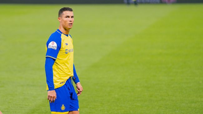 Waarom is Cristiano Ronaldo "ongelukkig" met de Saoedische club Al Nassr en weigert hij te spelen