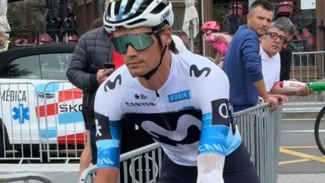 Movistar-renner Javier Romo verlaat La Vuelta na val veroorzaakt door demonstrant