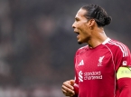 Liverpool-aanvoerder Virgil Van Dijk bekritiseert Rooney's "over the top" opmerkingen, dringt er bij hem op aan het goede voorbeeld te geven
