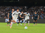 Como-manager Cesc F&aacute;bregas berispt &Aacute;lvaro Morata publiekelijk na een rode kaart: "Ik verwacht meer van hem"