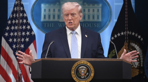 Trump stemt in met een wapenstilstand van twee weken in Iran, waarbij hij zich terugtrekt uit de dreiging om 