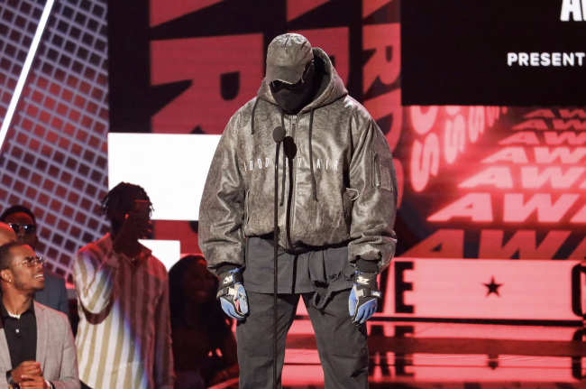 Wireless Festival geannuleerd nadat Kanye West de toegang tot het Verenigd Koninkrijk werd verboden