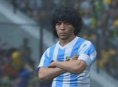 Konami en Maradona schudden de hand