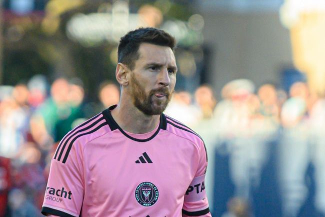 Leo Messi scoort zijn 900e doelpunt in zijn carrière, maar wordt uitgeschakeld in de CONCACF Champions Cup