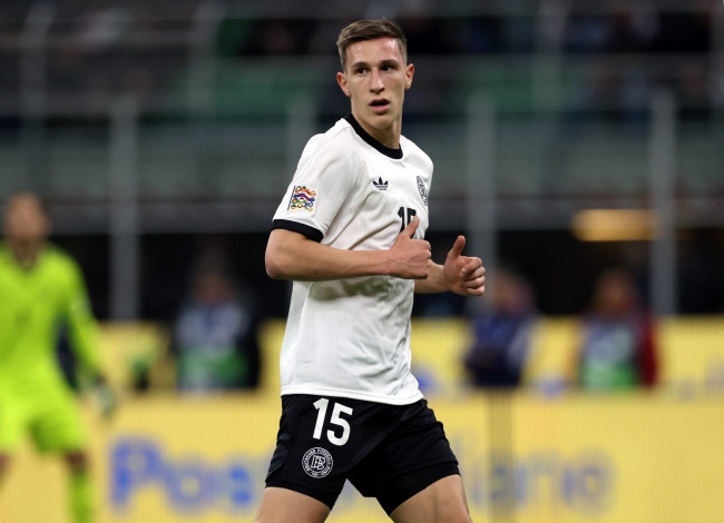 De Duitse verdediger Nico Schlotterbeck moest de rest van het WK uitvallen vanwege een knieblessure