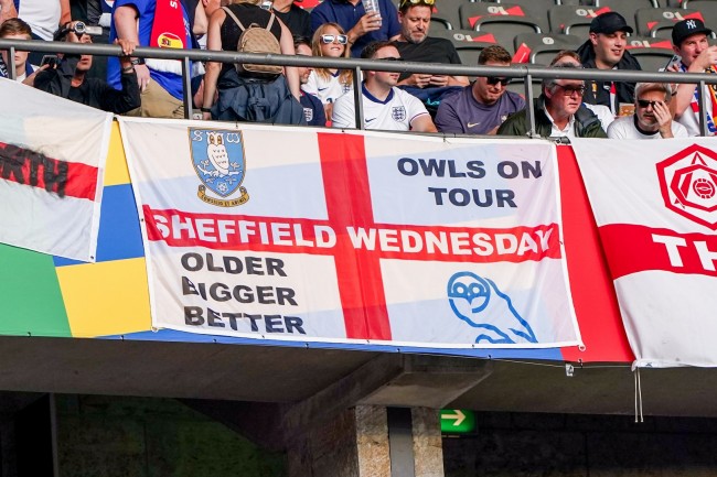 Historische Engelse club Sheffield Wednesday dient een dossier in voor administratie en krijgt 12 punten in mindering