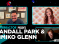 Randall Park en Kimiko Glenn vertellen ons hun strategie&euml;n om een scenario in de stijl van Among Us te overleven