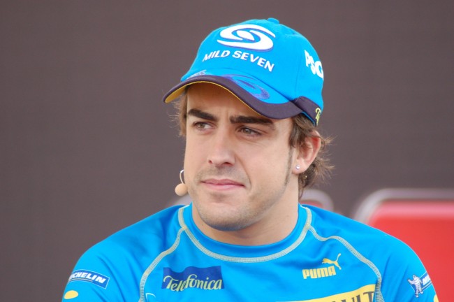 Fernando Alonso won 20 jaar geleden op deze dag zijn eerste F1-wereldkampioenschap