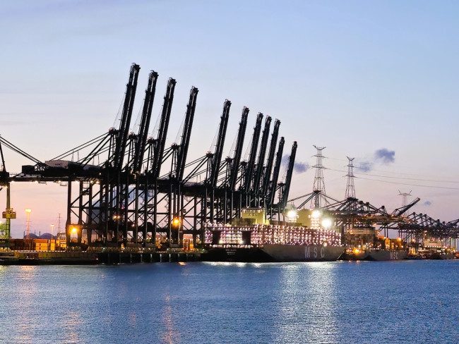 België zal luchtafweersysteem inzetten in de haven van Antwerpen te midden van dronebedreigingen