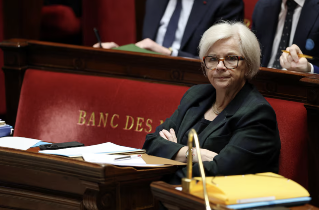 Macron dringt aan op een defensieverhoging van €36 miljard