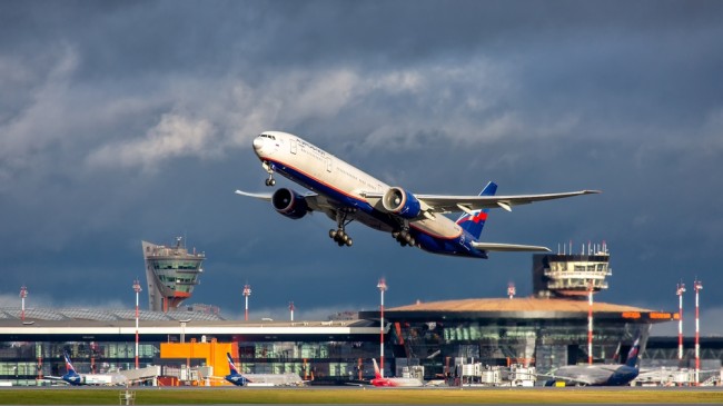 Rusland schiet twee drones neer die Moskou naderen, luchthavens stoppen tijdelijk vluchten