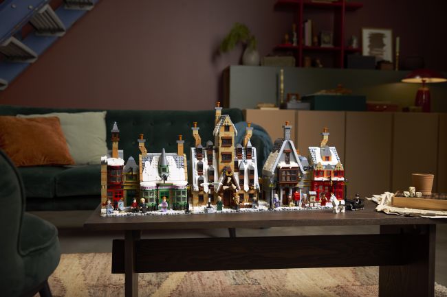 Lego onthult gezellige en besneeuwde Zweinsveldset, perfect voor Potterheads