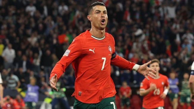 Portugal scoort 5 tegen Oezbekistan en Cristiano Ronaldo "reageert" op Messi met zijn eigen records