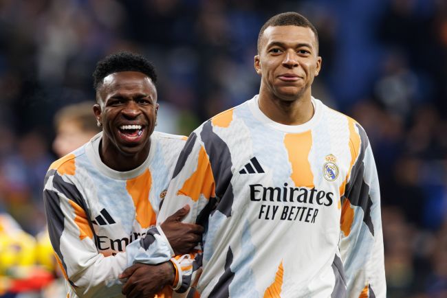 Mbappé's felle verdediging van Vinícius na de vermeende racistische beledigingen: Prestianni "verdient het niet meer om kampioen te zijn"