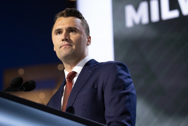 Charlie Kirk doodgeschoten op de campus van Utah