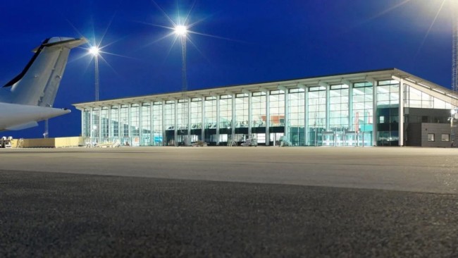 De Deense luchthaven Aalborg schort vluchten voor de tweede achtereenvolgende nacht op vanwege vermoedelijke drone-activiteit