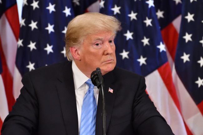 Trump zegt dat de regering "alles onderzoekt" na de dood van Alex Pretti in Minneapolis