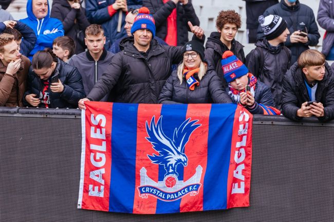 Waarom is Crystal Palace, FA Cup-winnaars, gedegradeerd naar Conference League?