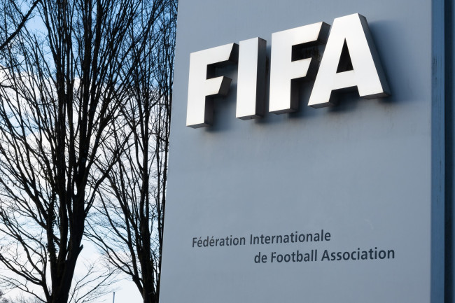 Zweden en Servië, de volgende landen na Wales die hun steun aan Infantino introkken