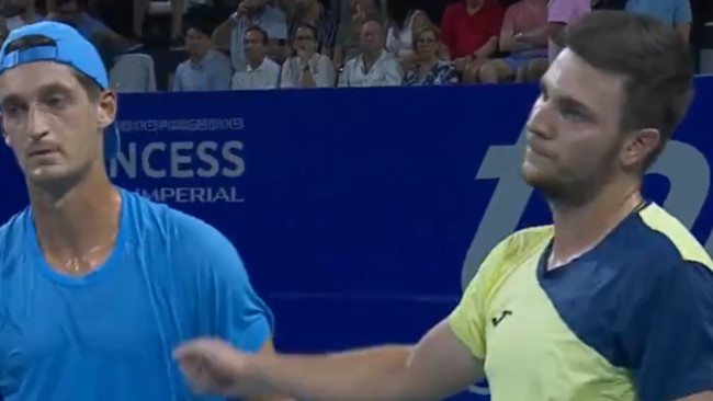 Extreem gespannen situatie bij de Mexican Open: Terence Atmane verliest een wedstrijd wegens tijdsovertreding