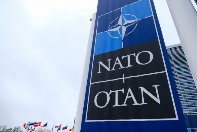 NAVO vermindert het aantal vredestroepen in Kosovo
