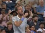 Daniil Medvedev betrapt op obsceen gebaar tijdens g&ecirc;nante show op US Open