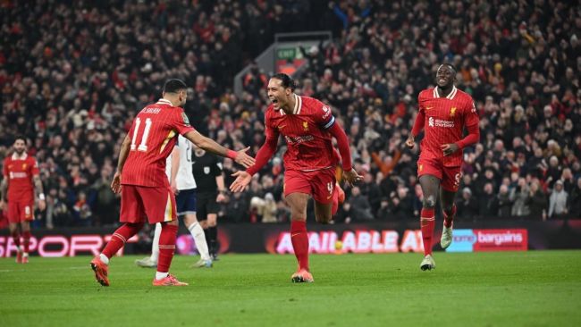 Liverpool is het eens over een nieuwe linksback van £ 40 miljoen van Bournemouth in afwachting van nieuws over Wirtz