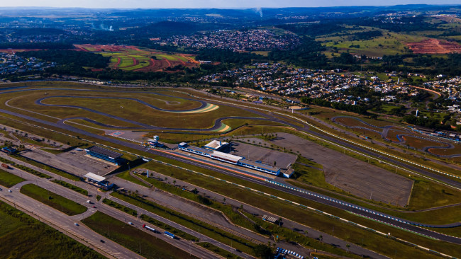 Zware regenval en overstromingsgevaar bedreigen de Braziliaanse MotoGP dit weekend