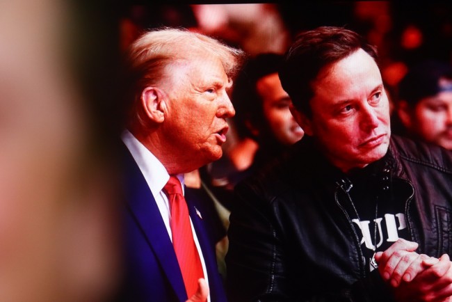 Musk, die Trump ervan beschuldigde in de Epstein-bestanden te staan, wordt ook genoemd in nieuw vrijgegeven documenten