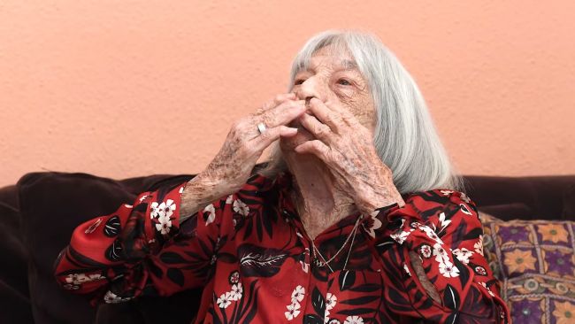 Ágnes Keleti, oudste Olympische gouden medaillewinnaar en overlevende van de Holocaust, sterft op 103-jarige leeftijd