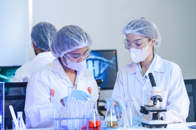 AI wordt gebruikt om een "fundamenteel nieuw" vaccin te ontwikkelen om te beschermen tegen pandemieën