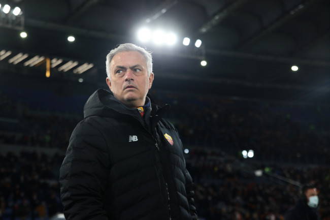 Mourinho is nog steeds favoriet voor Real Madrid, maar de aankondiging van Pérez kan invloed hebben op of vertragen