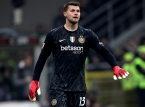 Inter Milan's tweede doelman Josep Mart&iacute;nez raakte een oudere persoon dodelijk met zijn auto