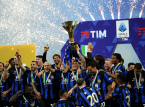 Inter Milan wint de 21e landstitel met een 2-0 overwinning op Parma, 12 punten voorsprong op Napoli
