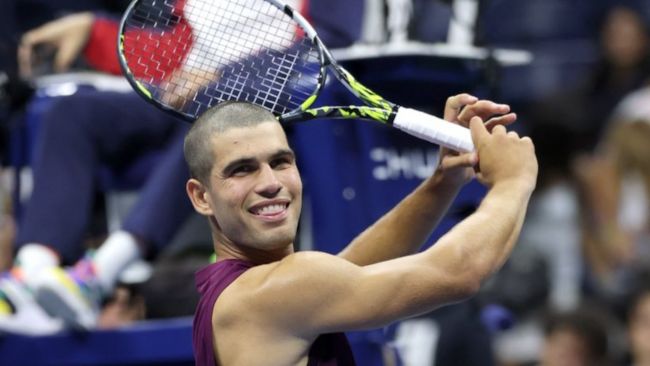 Carlos Alcaraz verrast aanwezigen op US Open met nieuw kapsel en Rory McIlroy-impressie